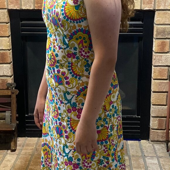 94 (VWC) Vintage. Womens. Handcrafted. Wild Paisley. Dress. - Picture 9 of 16